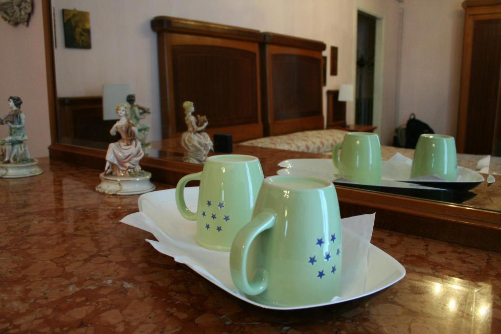 Corte Posta B&B - Parcheggio E Bagno In Camera Мантуя Номер фото