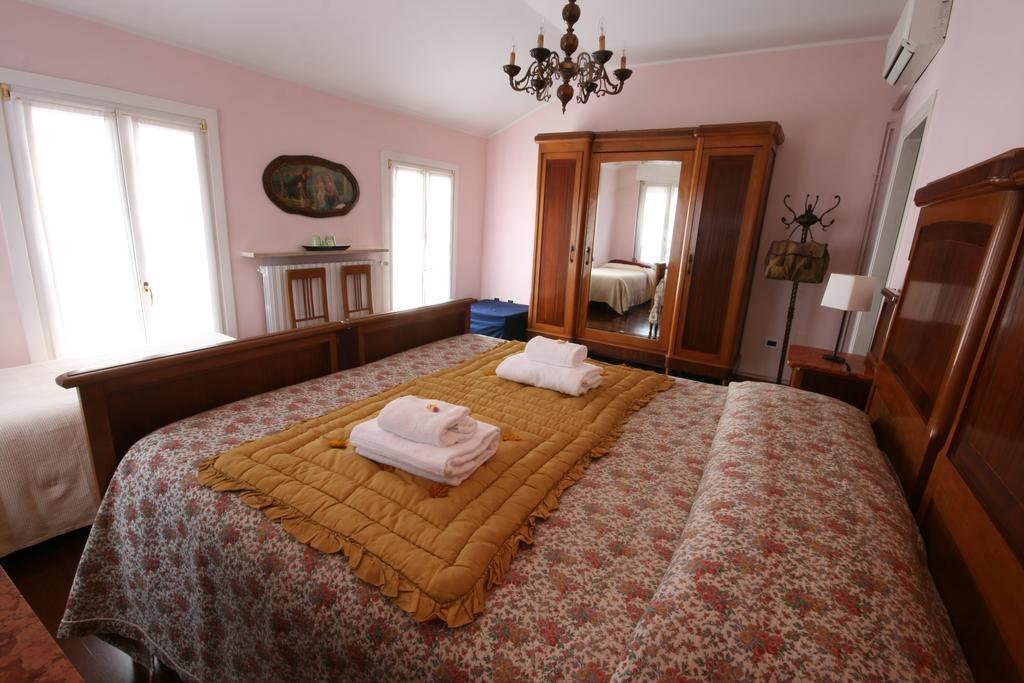 Corte Posta B&B - Parcheggio E Bagno In Camera Мантуя Экстерьер фото
