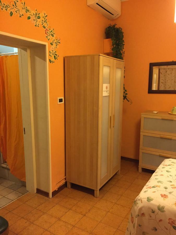Corte Posta B&B - Parcheggio E Bagno In Camera Мантуя Экстерьер фото